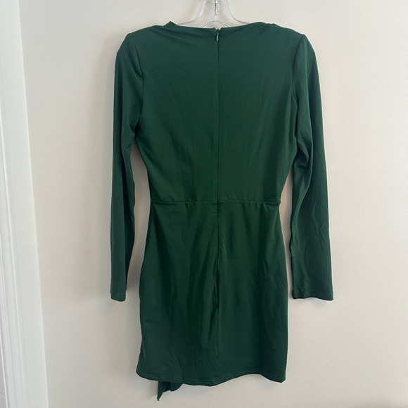 Superdown Martyna Deep V Mini Dress Emerald Green Size Medium - Picture 7 of 13